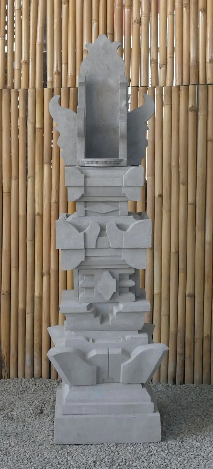  Product image 4 of the product “Balinese Temple, casted with Paras Stone, with open place on top, 170cm. Mulitparted ”